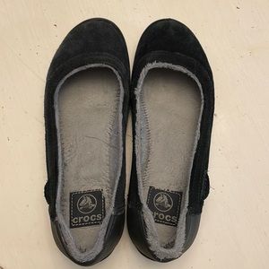 CROCS SUEDE FLATS Size 7